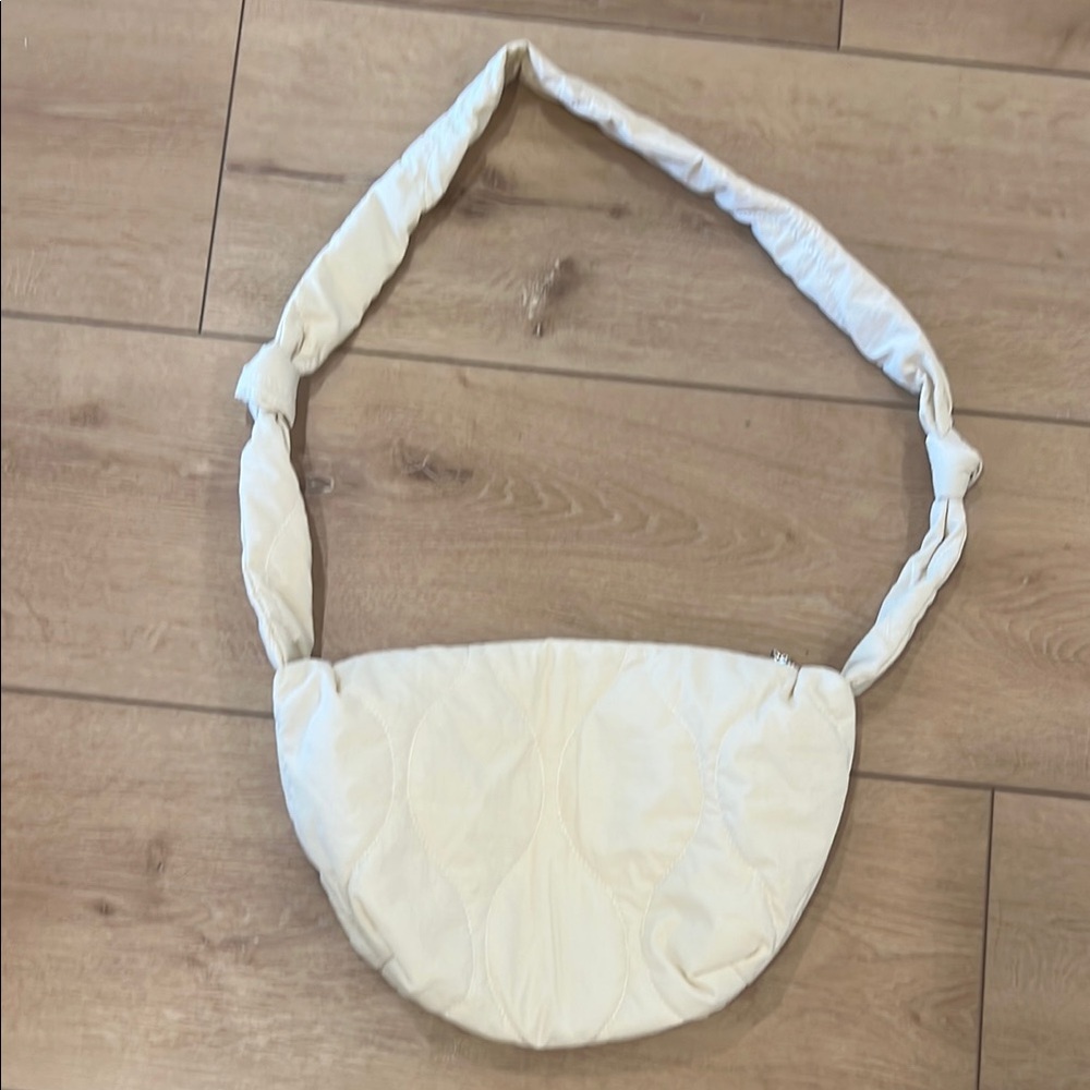 Elegant Cream Quilted Shoulder Bag